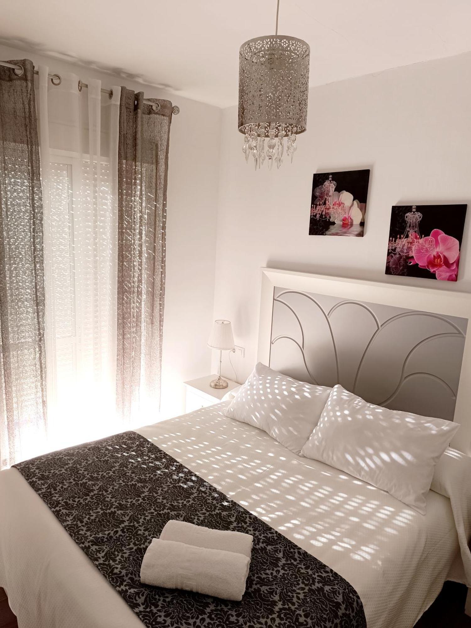 Hostal Casa Blanca Seville Exterior photo